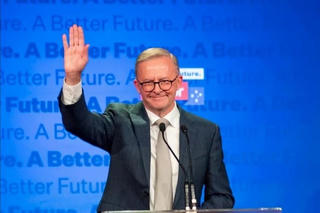 Thủ tướng Phạm Minh Chính gửi điện mừng Thủ tướng Australia tái đắc cử