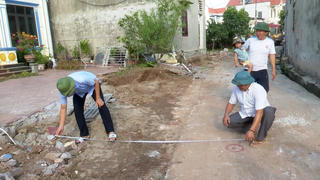 Hiến đất mở đường ở Nhân Thắng