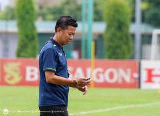 HLV Hoàng Anh Tuấn gặp khó trước ASIAD 19