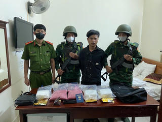 Quảng Trị: Bắt giữ một đối tượng, thu 40.000 viên ma túy tổng hợp và 3kg ma túy đá