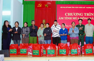 'Ấm tình mùa đông' nơi biên giới