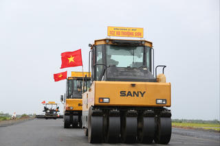 Nhộn nhịp trên các công trình giao thông trọng điểm ở miền Tây trong ngày Quốc khánh  2/9