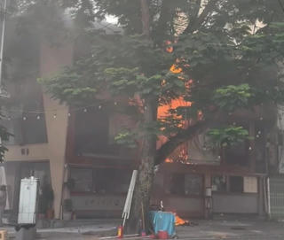 Cháy quán Phê La ở phố Hàng Cót, Hà Nội