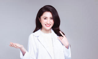 Diễn viên Nguyệt Ánh: Không mắc bệnh ngôi sao vì được dạy dỗ nghiêm khắc