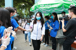 Bất cập từ hệ thống xét tuyển đại học, ai là người gánh chịu?