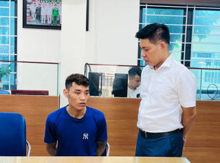 Cứa cổ tài xế taxi, nghi phạm đối diện với khung hình phạt nào?