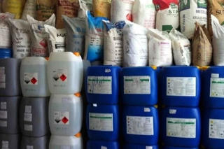 Khi hóa chất bủa vây