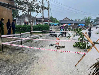 Hà Tĩnh: Phát hiện hố ‘tử thần’ rộng 4m trên huyện lộ