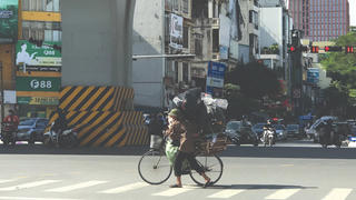 Mưu sinh mùa nắng nóng