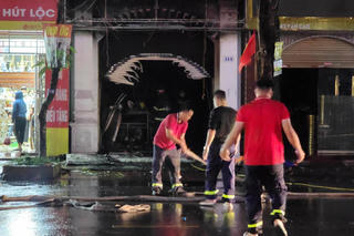 Một vụ cháy phòng trà khiến 3 người tử vong