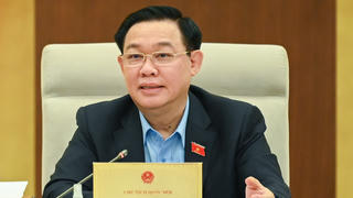 Tạo cú hích cho hai đầu tàu kinh tế