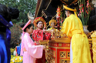 Trang nghiêm Lễ hội đền Mẫu Âu Cơ