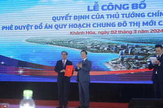 Chủ tịch Quốc hội Vương Đình Huệ dự lễ công bố quy hoạch chung đô thị mới Cam Lâm