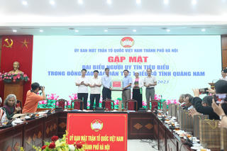 Đoàn người uy tín tỉnh Quảng Nam thăm MTTQ TP Hà Nội