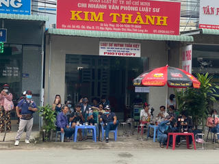 Nhiều người livestream tại phiên tòa xét xử vụ Tịnh thất Bồng Lai