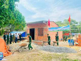 Báo Đại Đoàn Kết phối hợp với BĐBP Đắk Lắk triển khai xây nhà Đại đoàn kết cho người nghèo