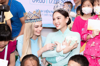 Hoa hậu Mai Phương thực hiện dự án nhân ái trước thềm dự thi Miss World