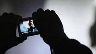 Khởi tố người phụ nữ dùng clip nhạy cảm để tống tiền tình cũ