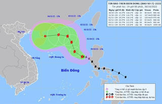 Bão số 7 giật cấp 12 đang mạnh dần lên, di chuyển phức tạp