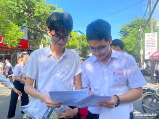 TP Đà Nẵng: Một thí sinh vi phạm quy chế khi mang điện thoại vào phòng thi