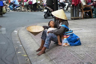 Ngăn chặn nạn 'chăn dắt' ăn xin