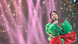 Nhật Thủy chính thức lộ diện tại 'Ca sĩ mặt nạ'