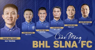 Lùm xùm vụ Lê Công Vinh 'tái xuất'