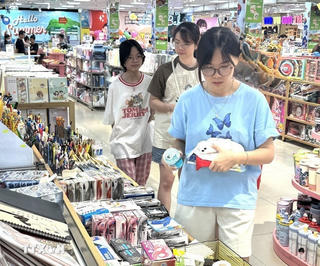 Thị trường đồ dùng học tập sôi động mùa tựu trường