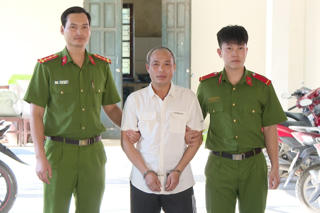 Đòi yêu sách đền bù đất không thành, một cá nhân lên mạng nói xấu lãnh đạo