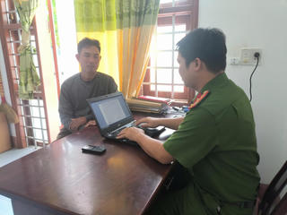 Đắk Lắk: Làm rõ nguyên nhân vụ xe máy cày cán 2 người trú mưa tử vong