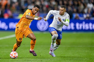 Mbappe và Griezmann tỏa sáng, Pháp thắng đậm Hà Lan 4-0