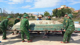 Đặc khu Bạch Long Vĩ hối hả chống bão