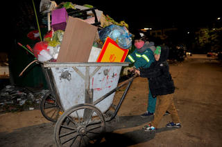 Chuyện những người trực Tết