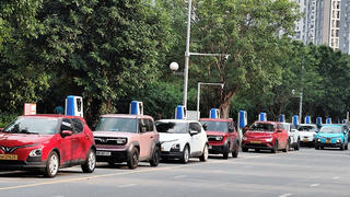 Cuộc chạy đua trên thị trường xe điện