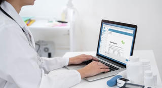 Xâm phạm quyền riêng tư để trục lợi