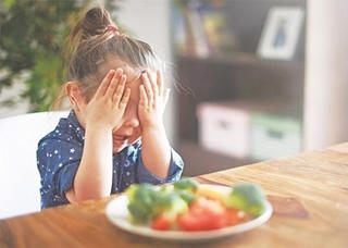 Sai lầm khi chăm trẻ biếng ăn