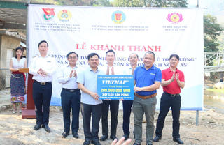 Kiểm toán nhà nước chuyên ngành III: Cùng em vượt lũ tới trường