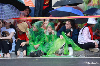 Hà Nội: Người dân 'đội mưa' đến xem buổi tổng hợp luyện lần 2