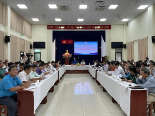 Cấm dựng bảng quảng cáo ở khu dân cư để bảo đảm an toàn cho dân