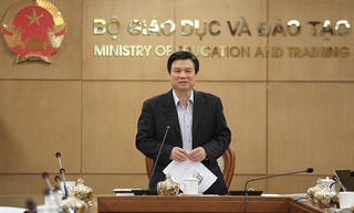 Kéo dài thời gian giữ chức vụ đối với Thứ trưởng Bộ GD&ĐT Nguyễn Hữu Độ