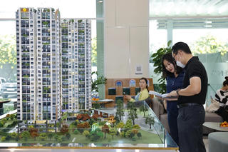 Hạ “cơn sốt” giá chung cư