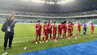 HLV Mai Đức Chung gửi lời xin lỗi khi tuyển nữ Việt Nam thua Uzbekistan