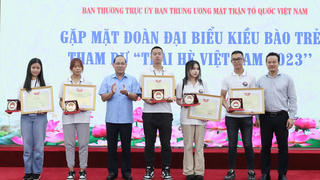 Phó Chủ tịch Hoàng Công Thủy gặp mặt kiều bào trẻ tham dự Trại hè Việt Nam 2023