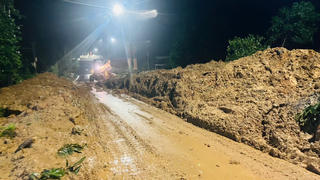 Quảng Nam: Khắc phục sạt lở trên đường Hồ Chí Minh