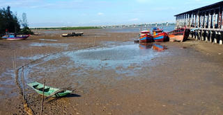 Cảng cá bồi lắng, ngư dân bất an