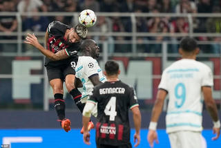 Chelsea giành chiến thắng 2-0 trước AC Milan