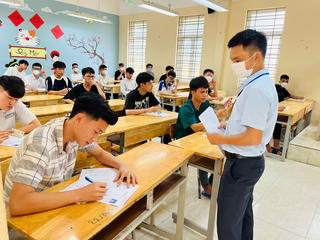 Thi tốt nghiệp THPT 2025: Vì sao Lịch sử không được đa số ủng hộ là môn bắt buộc?