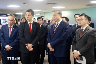 Tổng Bí thư Tô Lâm thăm Trung tâm Công nghệ - Đại học Quốc gia Singapore
