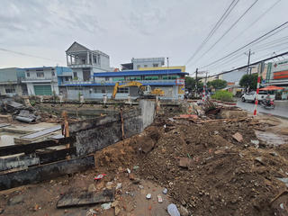 TP Bạc Liêu: Thi công cải tạo công viên bờ kè ì ạch làm khổ dân