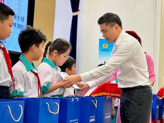 TP.Hồ Chí Minh: Cấp thẻ bảo hiểm y tế miễn phí cho nhiều đối tượng yếu thế
